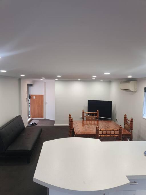 Little Nest In Ngaio Apartment เวลลิงตัน ภายนอก รูปภาพ